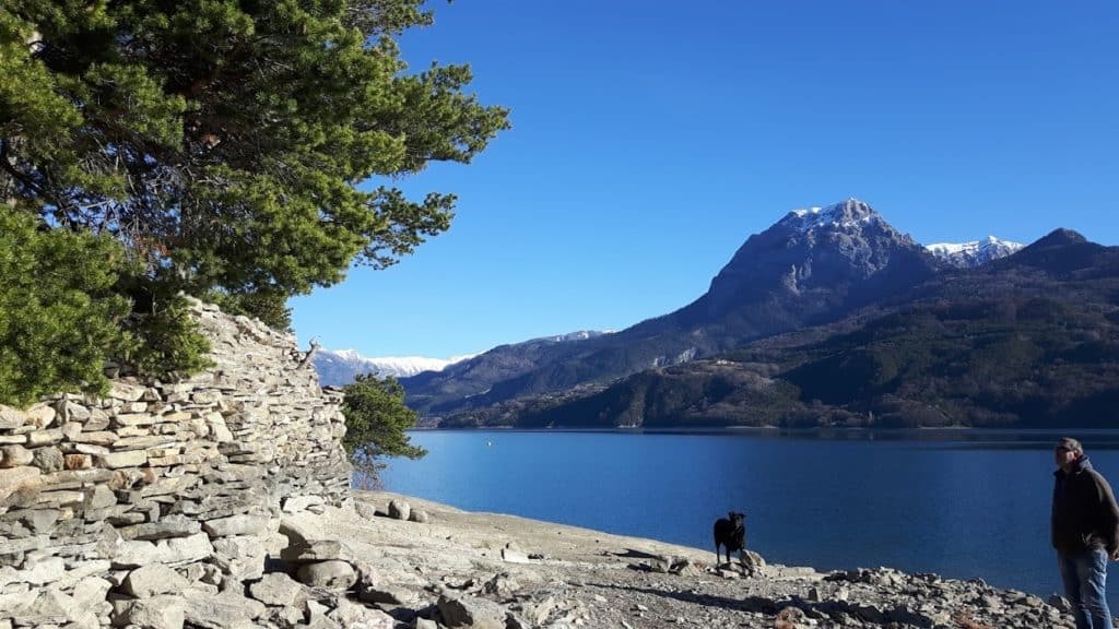 Grand Morgon sur le Lac 1024x576 - Découvrir la région